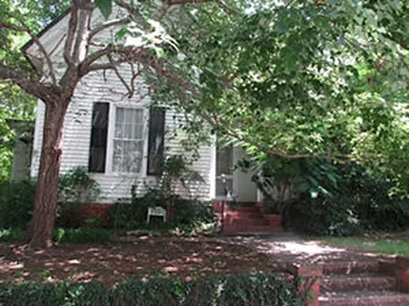 207 Water St, Washington, GA 30673