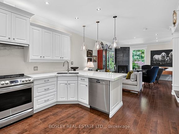 3rd image of 175 Queen St #5
