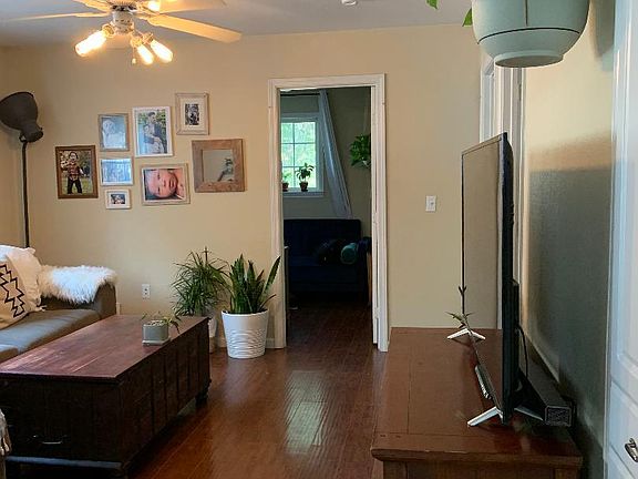 3rd image of 2655 San Fernando Way