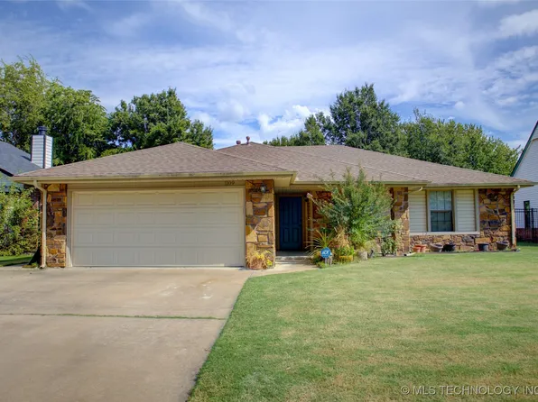 1109 N Cypress Ave, Broken Arrow, OK 74012