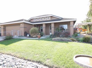 611 Del Mar Dr, Hollister, CA 95023