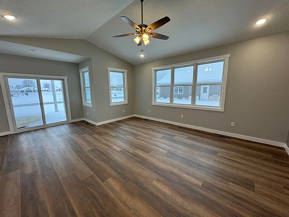 5th image of 1218 Brittany Dr