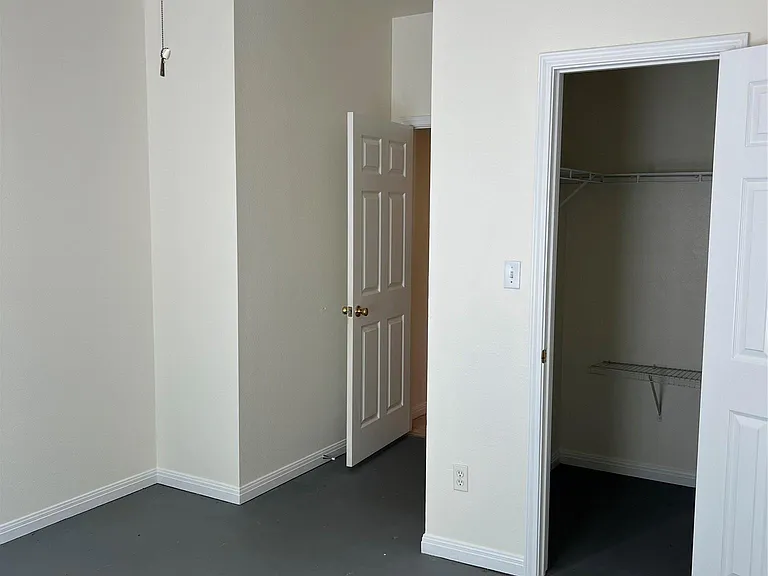 1105 Advance St — Photo 17