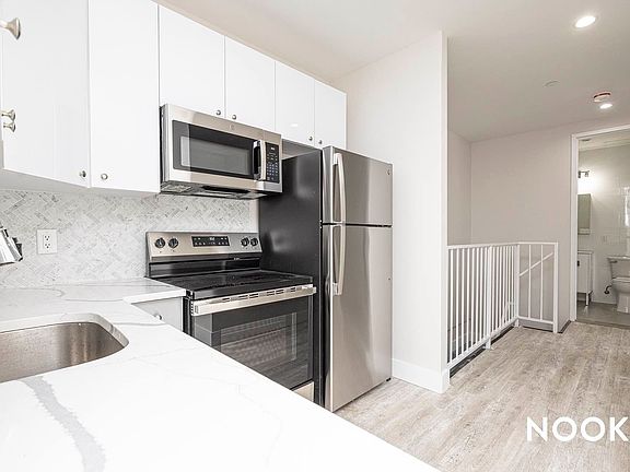3rd image of 637 Franklin Ave #1A
