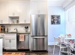 4 Washington Ave APT 1, Cambridge, MA 02140