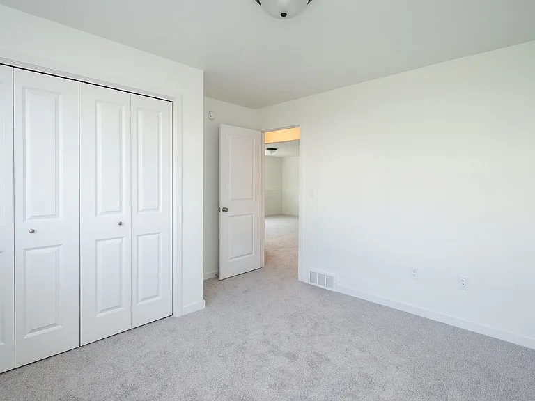 6035 8th St W — Photo 36