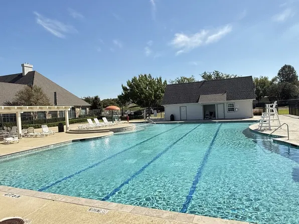 2621 Damsel Cherry Ln, The Colony, TX 75056