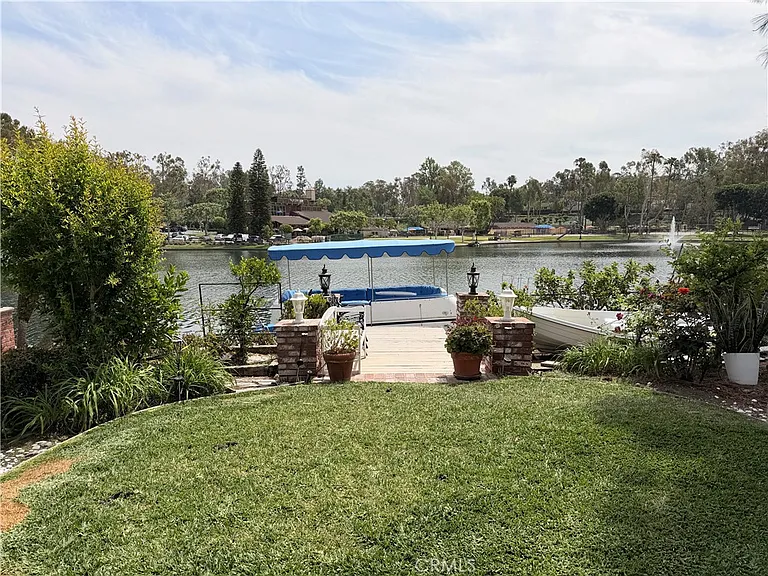 21956 Yellowstone Ln — Photo 17