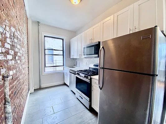 Rented by Compass | media 9