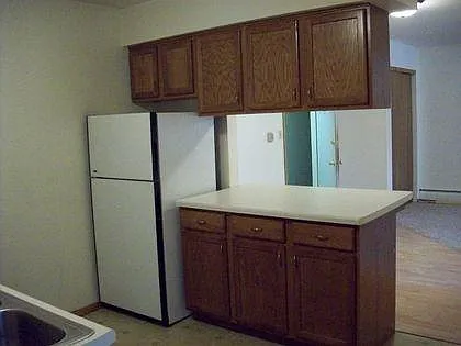 Kimberly Apartments — Photo 2