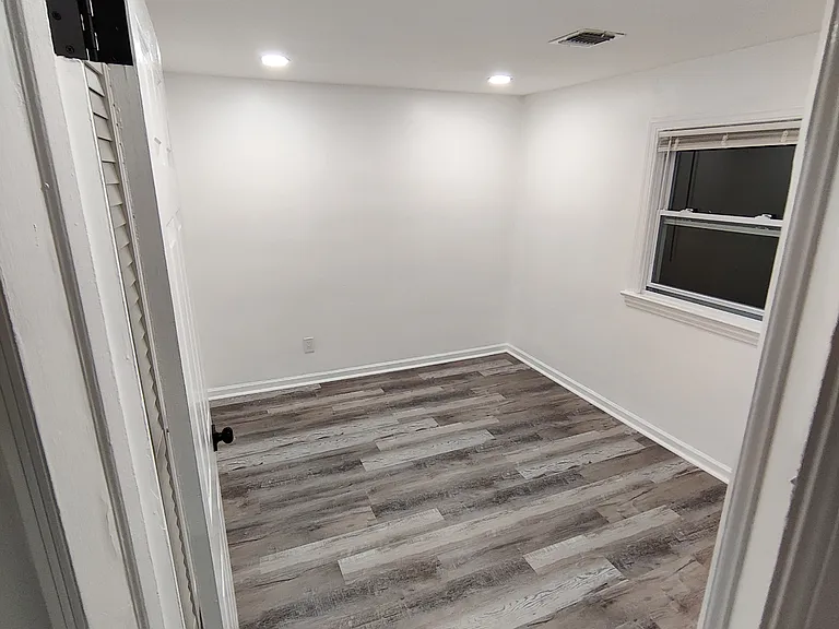 235 Stephens St #2 — Photo 9