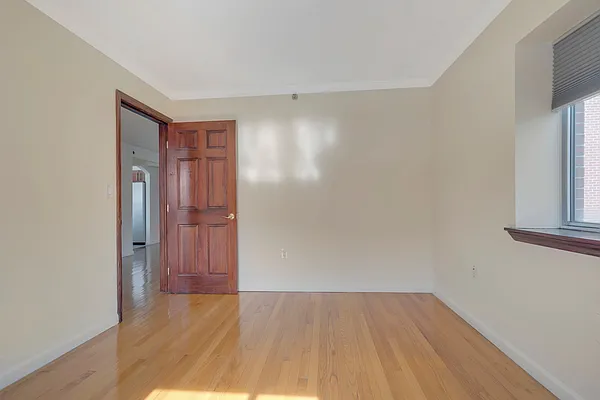 Rented by Douglas Elliman | media 16