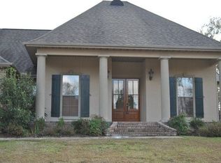 648 Apelehama Cir, Diamondhead, MS 39525