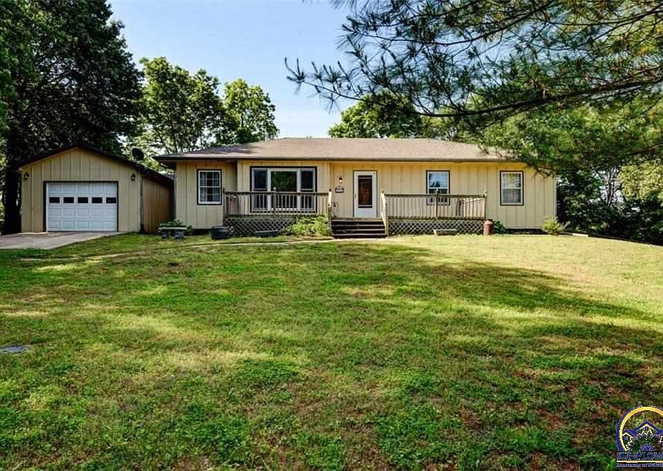 2nd image of 4425 Sunny Ln