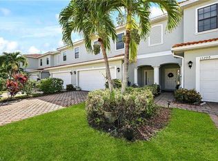 15389 Summit Place Cir, Naples, FL 34119