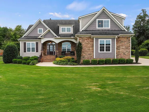 30 Thornbriar Ct, Travelers Rest, SC 29690