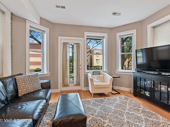 2nd image of 2531 W Berwyn Ave APT 1
