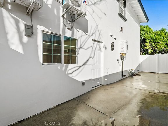 3rd image of 8438 Gloria Ave