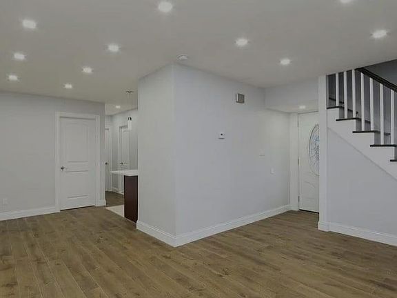 2nd image of 1807 Lacombe Ave #B
