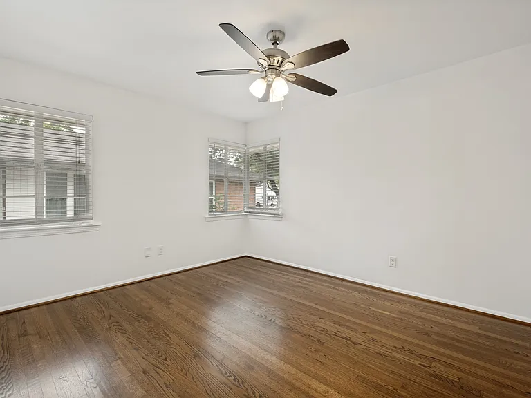 6323 Ravendale Ln — Photo 8