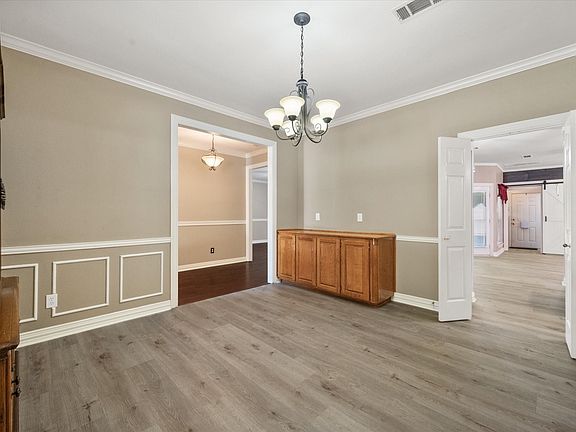 4th image of 6806 Thornbird Ln