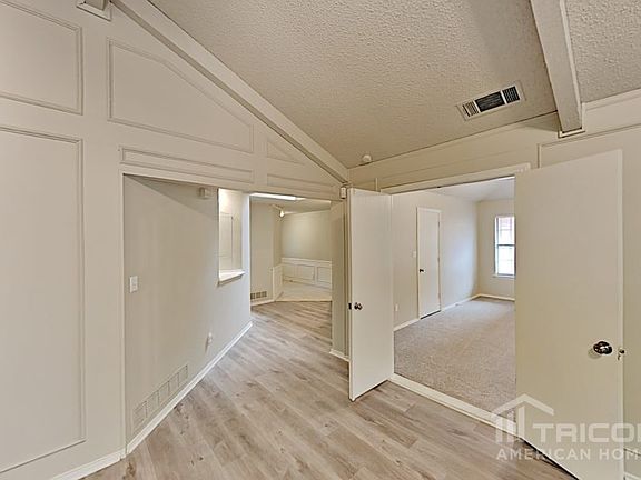 5th image of 103 S Royal Oak Dr