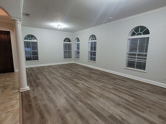 5th image of 1459 Catherine St