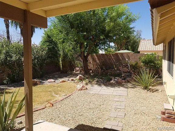 5th image of 4025 S Nicholas Dr