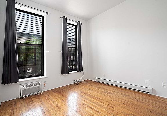 2nd image of 2034 5th Ave APT 1A