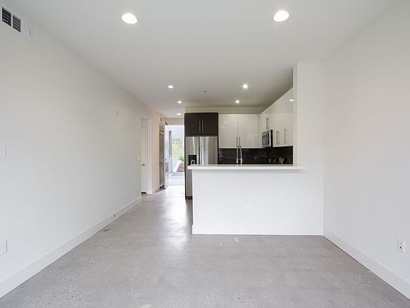 4th image of 11929 Courtleigh Dr APT 208