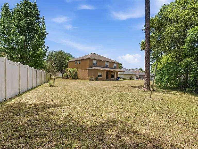 2631 Queen Alberta Dr — Photo 32