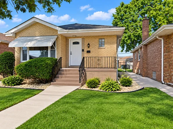 12334 S Loomis St, Calumet Park, IL 60827