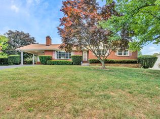 2102 Bridle Ln, Roanoke, VA