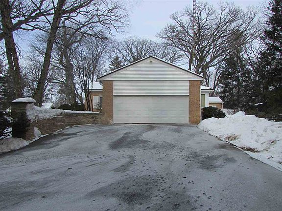 5th image of 725 Woodland Dr