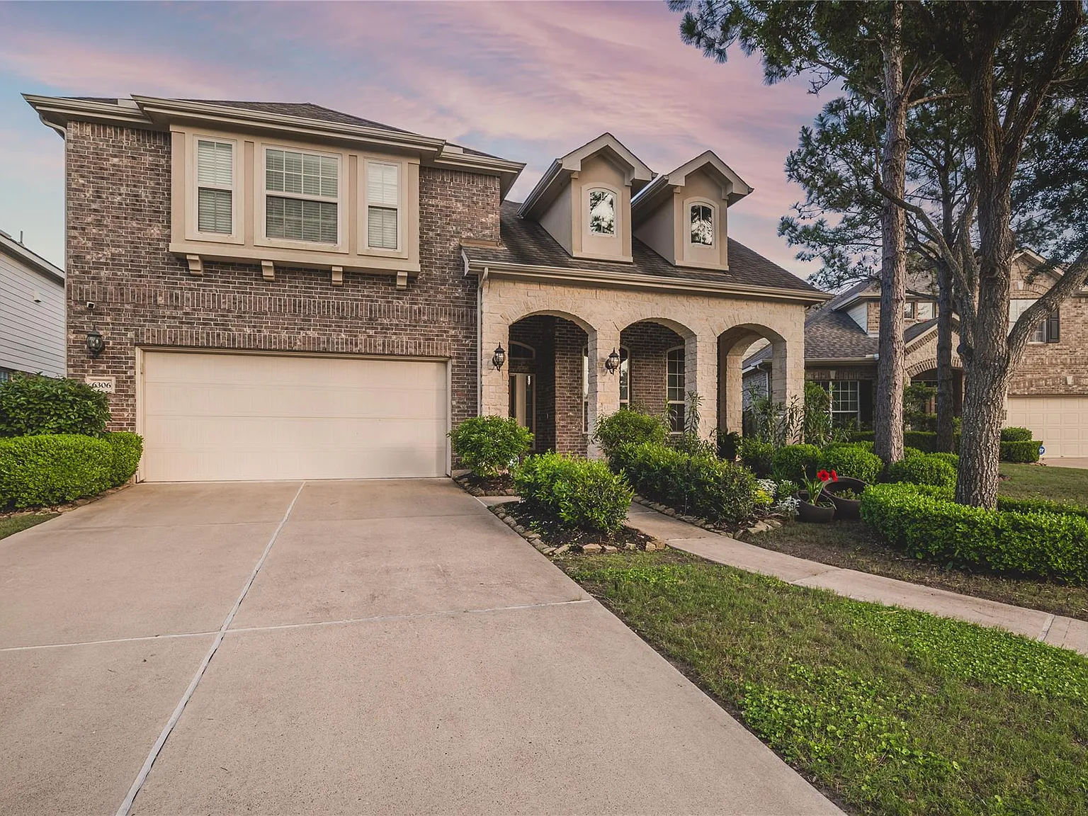 4 bed, 3.5 bath, 2802 sqft, $3,200 — Photo 2