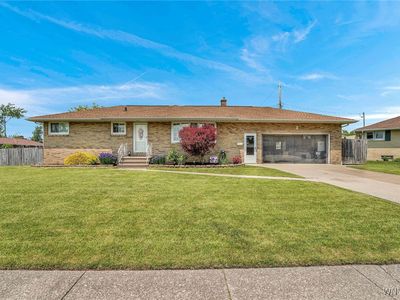 2 Dennis Ln, Cheektowaga, NY, 14227
