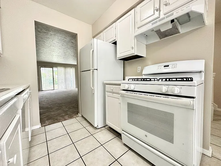 301 S Regency Dr — Photo 18