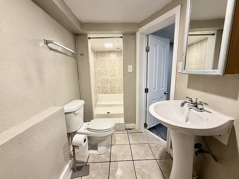 2020 Monroe Blvd #1 — Photo 8