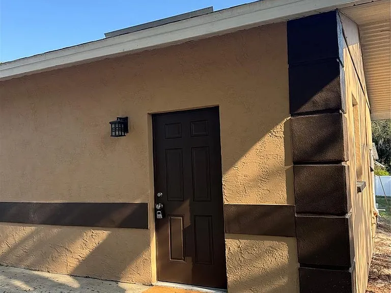 623 Beckett Way #B — Photo 1