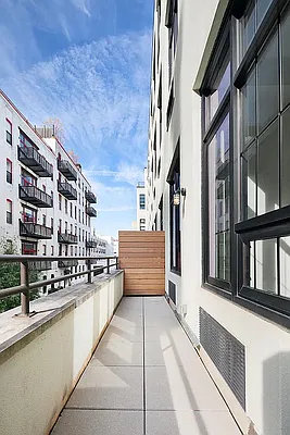 Rented by SERHANT. | media 5