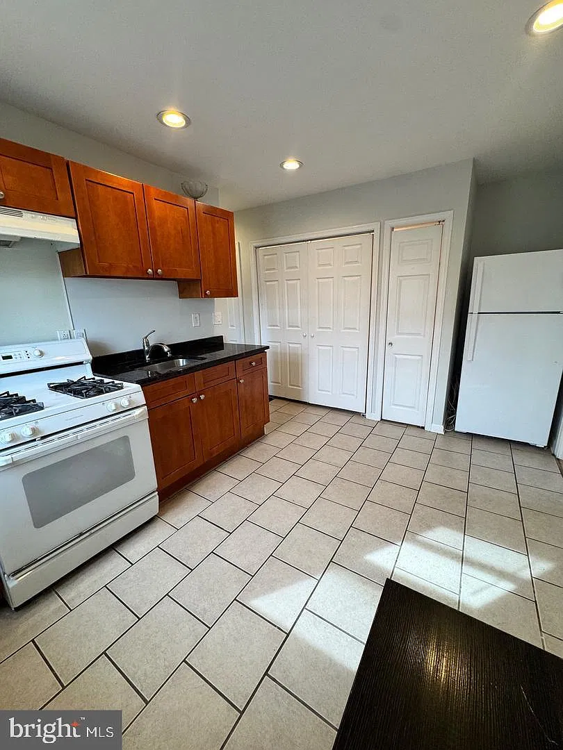 1 bed, 1.0 bath, 1280 sqft, $1,350 — Photo 4