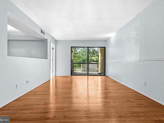 5th image of 11206 Cherry Hill Rd APT 204