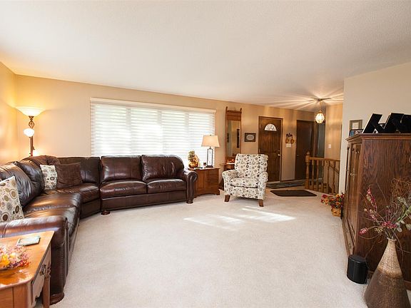3rd image of 126 Brentwood Dr
