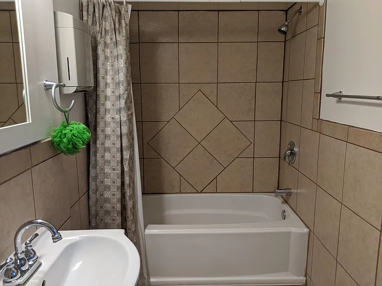 2443 S Dixie Dr — Photo 28