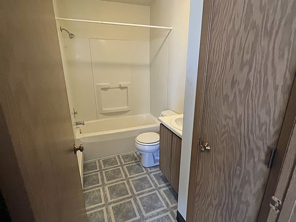 5th image of 20 Forest Ave #11304359