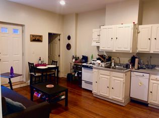 24 Hull St #1FR, Boston, MA 02113