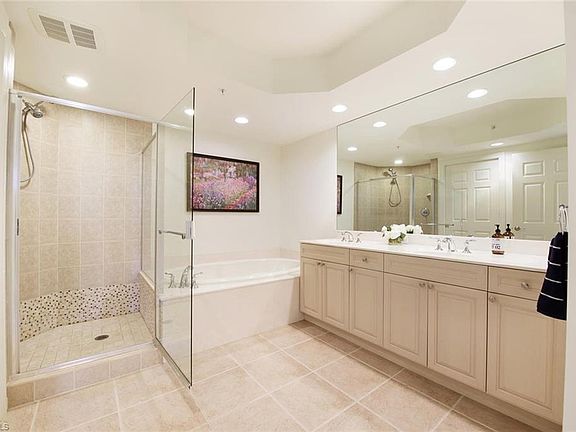 2nd image of 23540 Via Veneto Blvd Unit 403