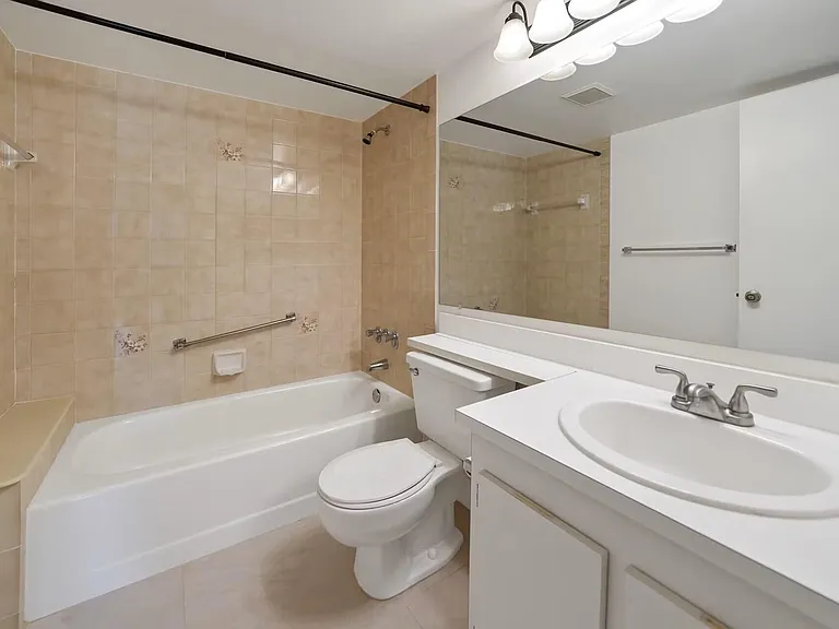 802 Sky Pine Way #F2 — Photo 6