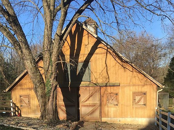 2nd image of 3921 Allenton Rd