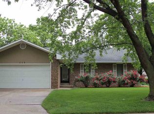 115 Meadow Ln, Hesston, KS 67062